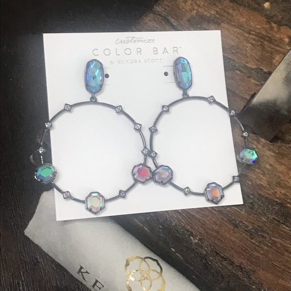 Kendra Scott Jewelry - NWT Kendra Scott GM Sheila’s in Dichroic Glass